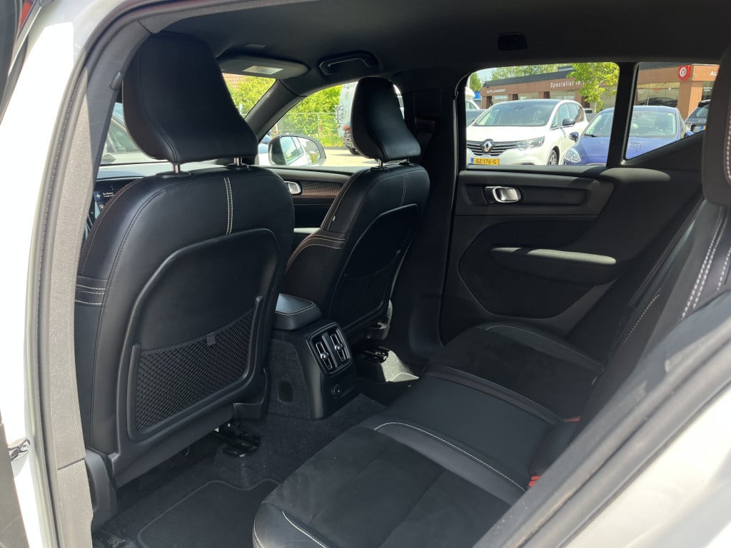 Volvo XC40 1.5 t5 recharge r-design | cruise | carplay | trekhaak | harman/