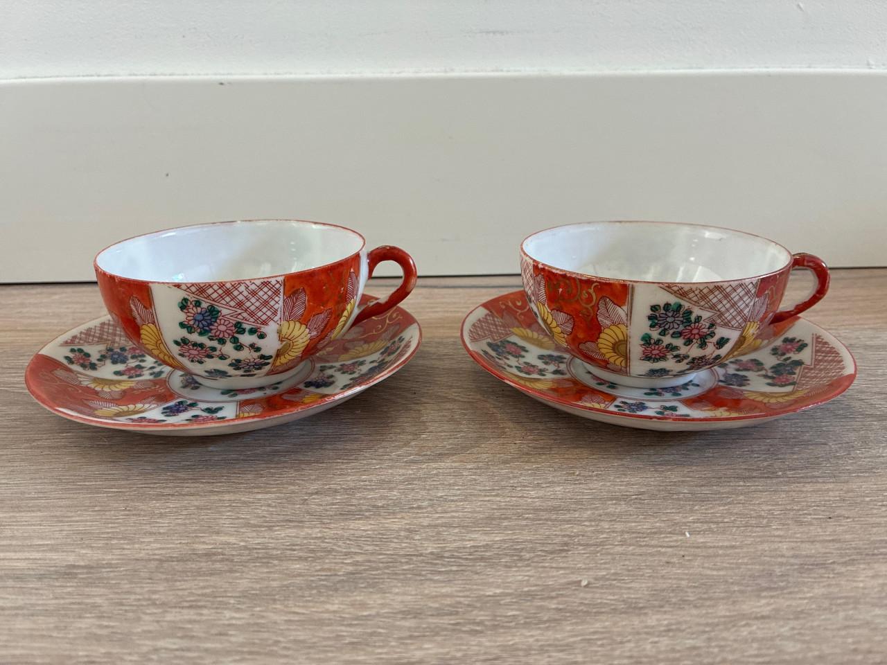 Japans porseleinen kop en schotel, set van 2