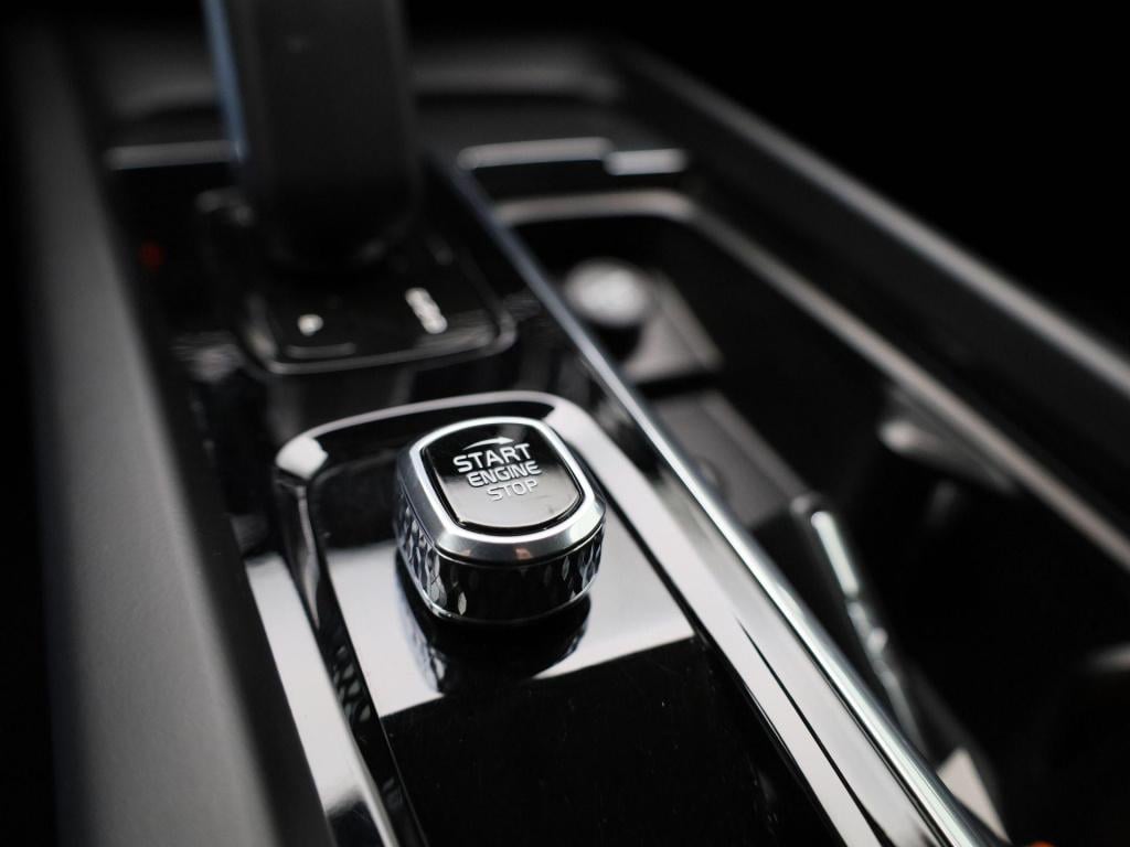 Volvo V60 b3 core dct | automaat | navigatie | virtual cockpit  | climate c