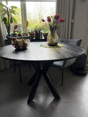 Zwarte ronde tafel 120 cm doorsnede