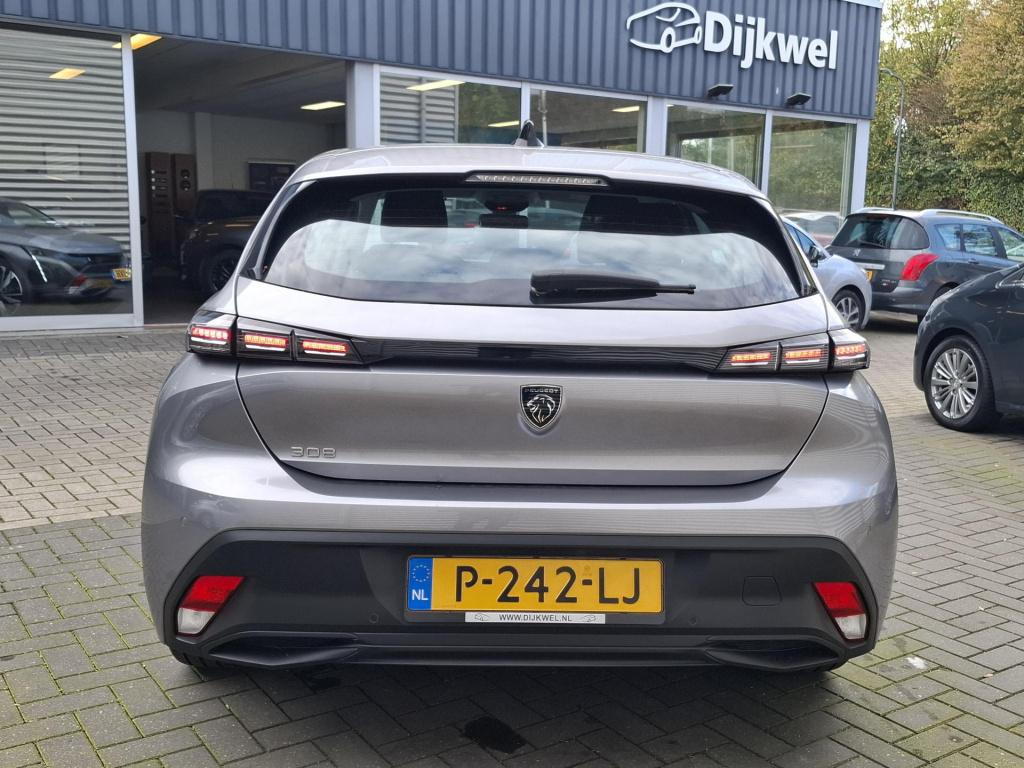 Peugeot 308 110 active pack business nav/clima/lmv