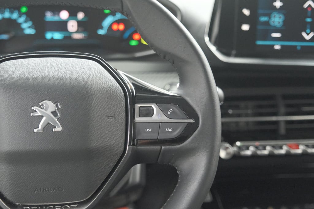 Peugeot 208 ev allure 50 kwh | 3 fase laadfunctie | parkeersensoren | apple