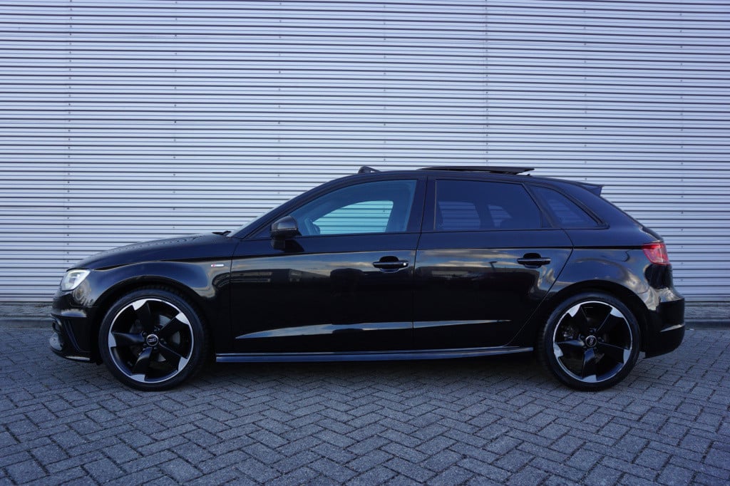 Audi A3 sportback 1.4 tfsi ambition pro line s airco / navi / cruise / pano