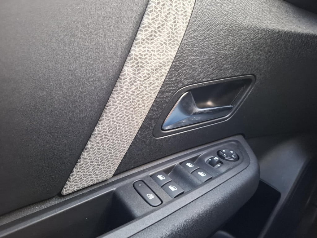 Citroen C4 130 eat8 automaat max clima/lmv/nav/cam