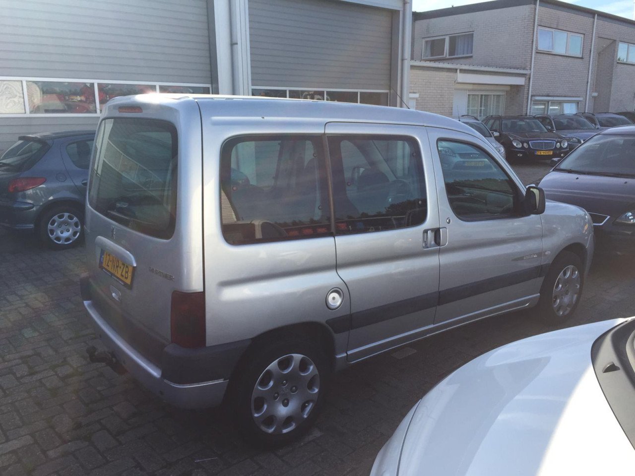 PEUGEOT PARTNER