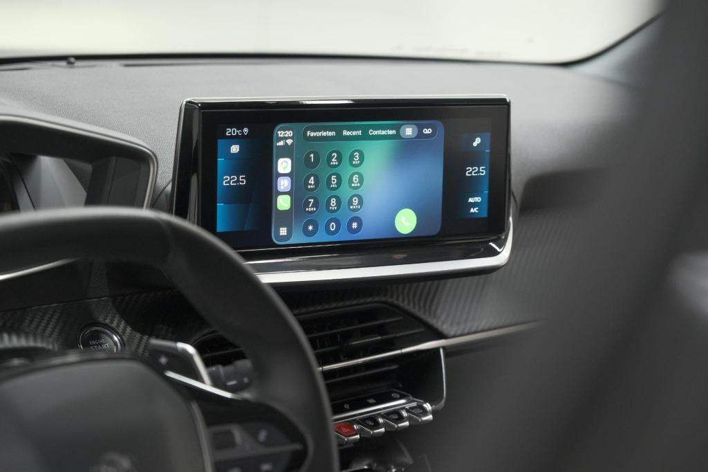 Peugeot 208 puretech 100 eat8 allure | camera | navigatie | apple carplay |