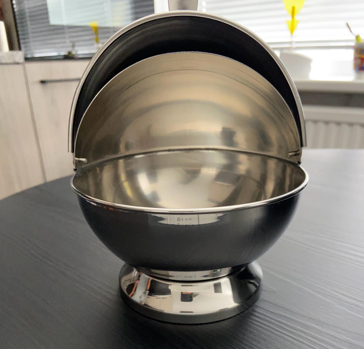 Suikerbol met rollend dekselØ 13,5 cm, H: 16 cm
