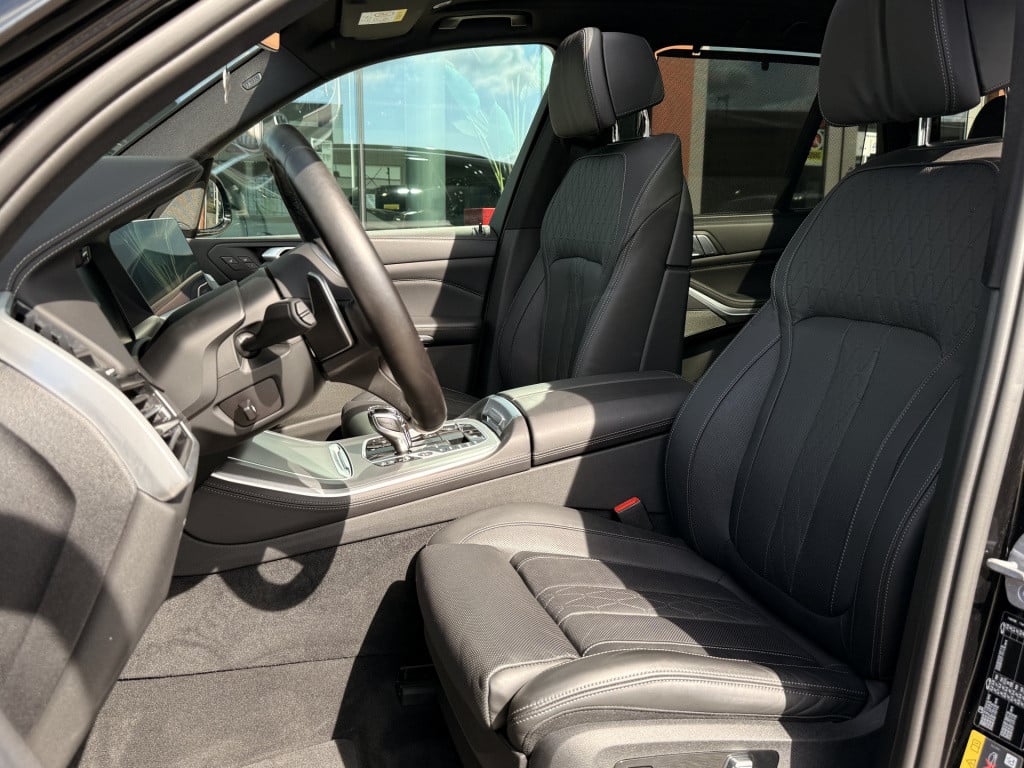 BMW X5 xdrive45e high executive | pano | sky lounge | stoelventilatie | luc