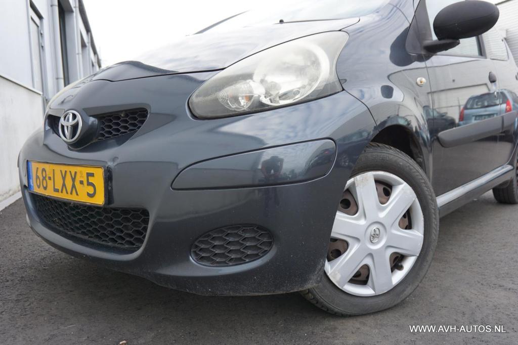 Toyota Aygo 1.0-12v access