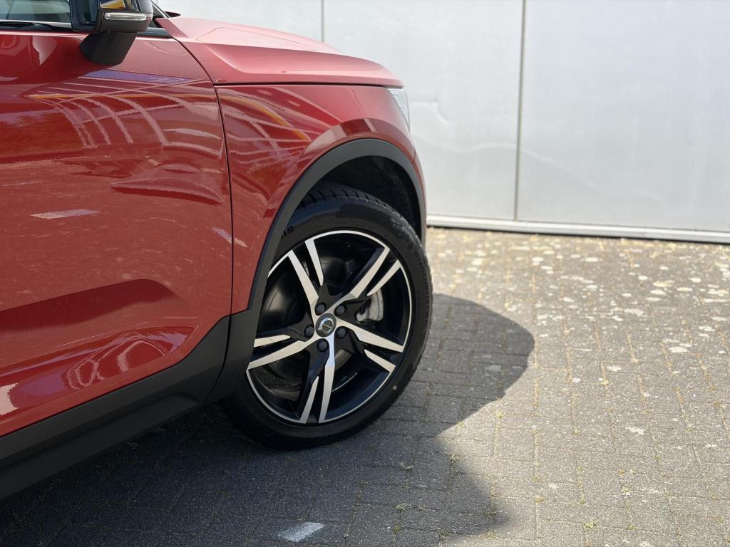 Volvo XC40 1.5 t5 recharge r-design | panodak | trekhaak | camera | enz.