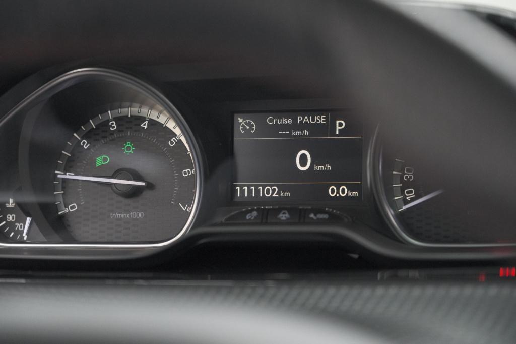 Peugeot 2008 puretech 110 eat6 gt line | trekhaak | camera | panoramadak | 