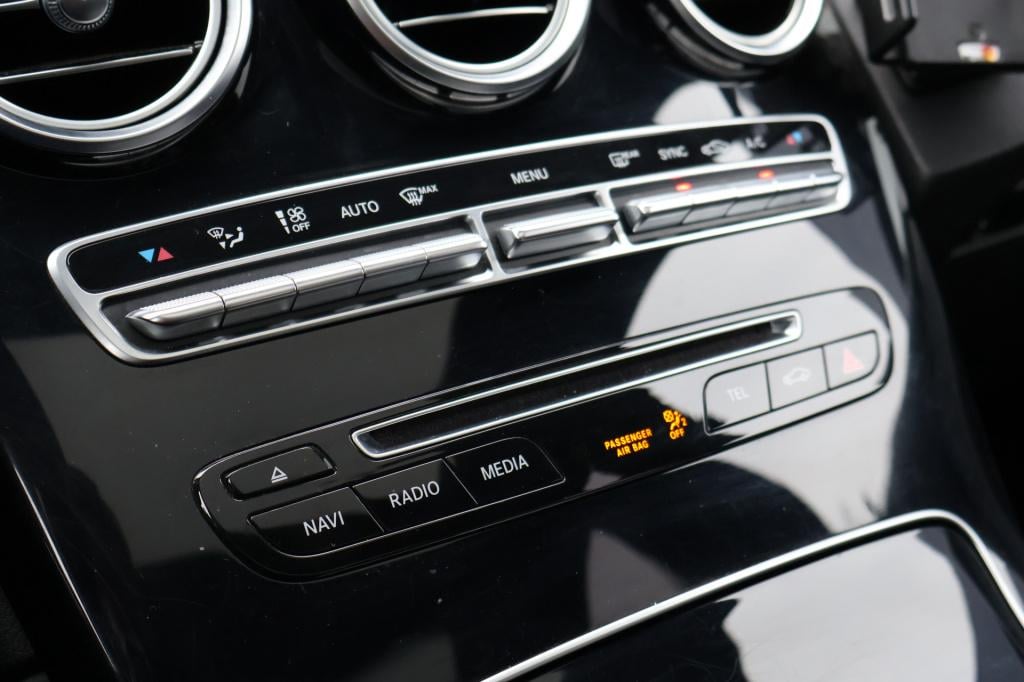 Mercedes-Benz Glc 250 d 4matic amg l panoramadak l trekhaak l stoelverwarmi