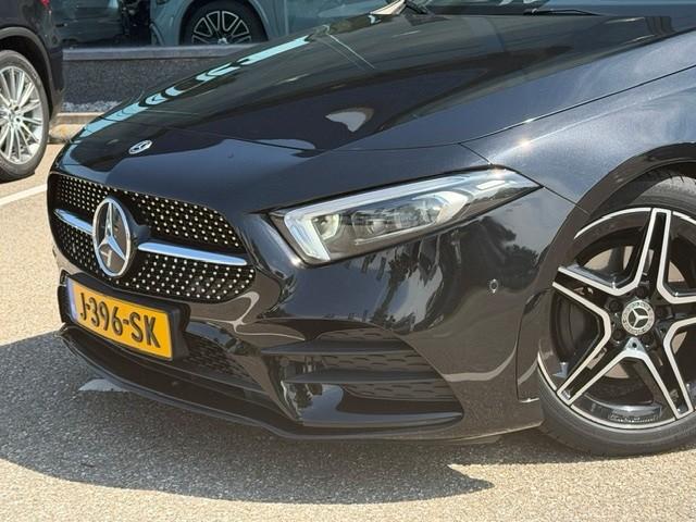 Mercedes-Benz A-Klasse 180 business solution amg l panoramadak l sfeerverli