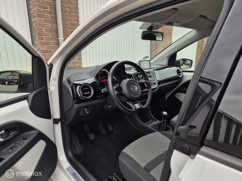 Volkswagen UP! 1.0 cheer up! bluemotion / 5- deurs / nieuwe koppeling / sto