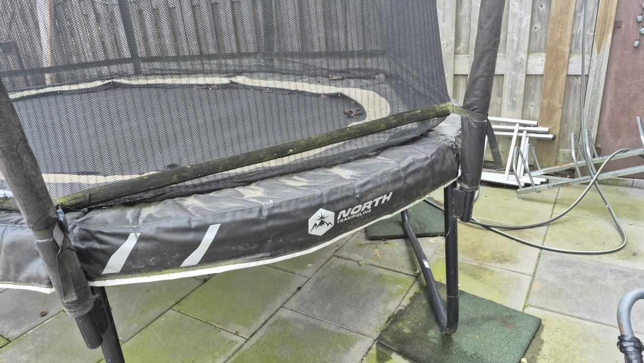 Trampoline