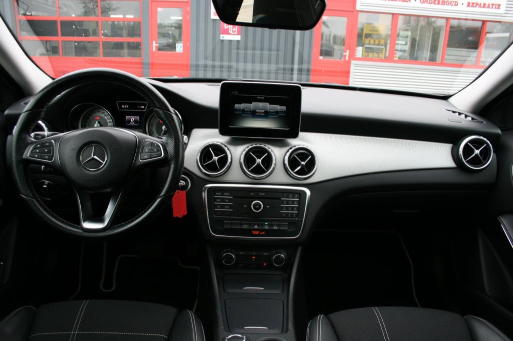 Mercedes-Benz Gla-klasse 200 ambition