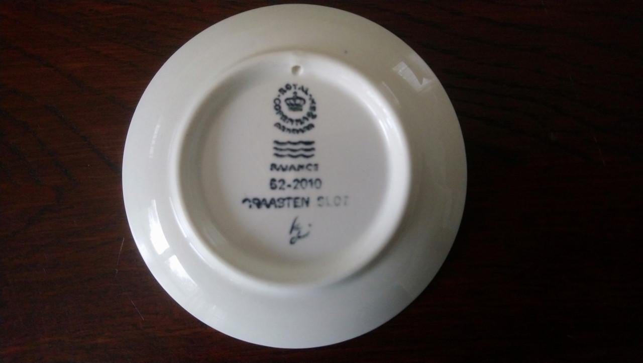 Royal Copenhagen miniatuur wandbord Graasten Slot dia 8,2 cm