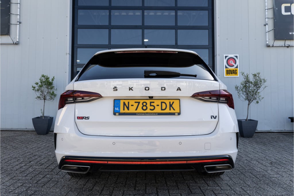 Skoda Octavia combi 1.4 tsi rs phev business ✅1jaarbovag✅btw✅245pk✅trekhaak