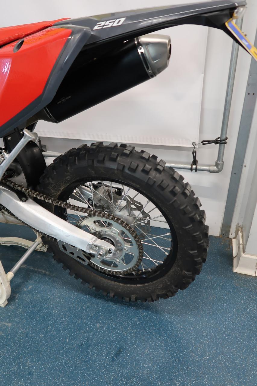 Fantix XEF250 enduro slechts 615km nieuwstaat!