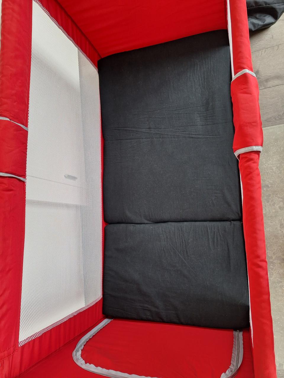 Koelstra campingbedje + matras + beddengoed