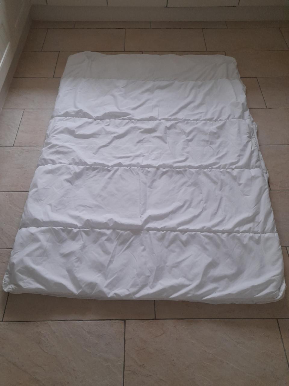 4 seizoenen 1 persoons dekbed 140 x 200 (in nette staat)