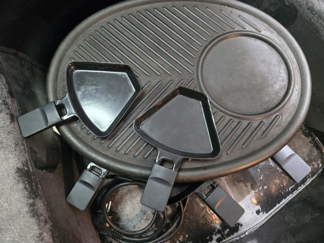 Gourmetstel met 8 pannetjes Kalorik .