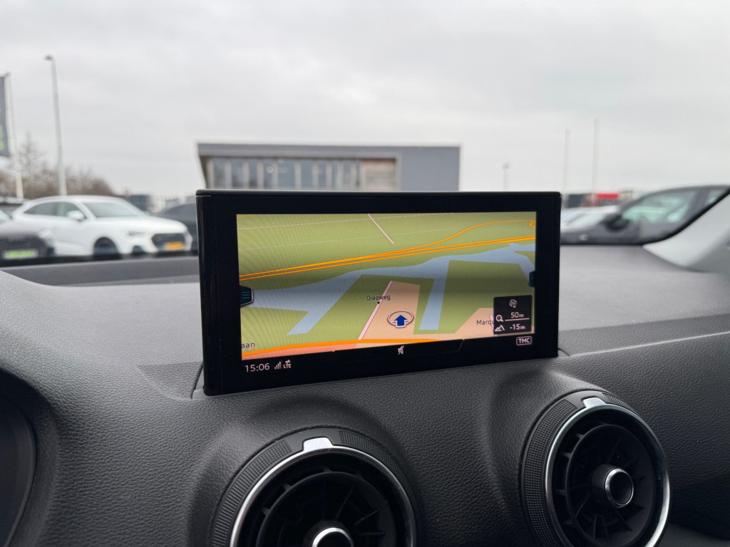 Audi Q2 30 tfsi s-line * virtual cockpit * carplay * keyless * leder