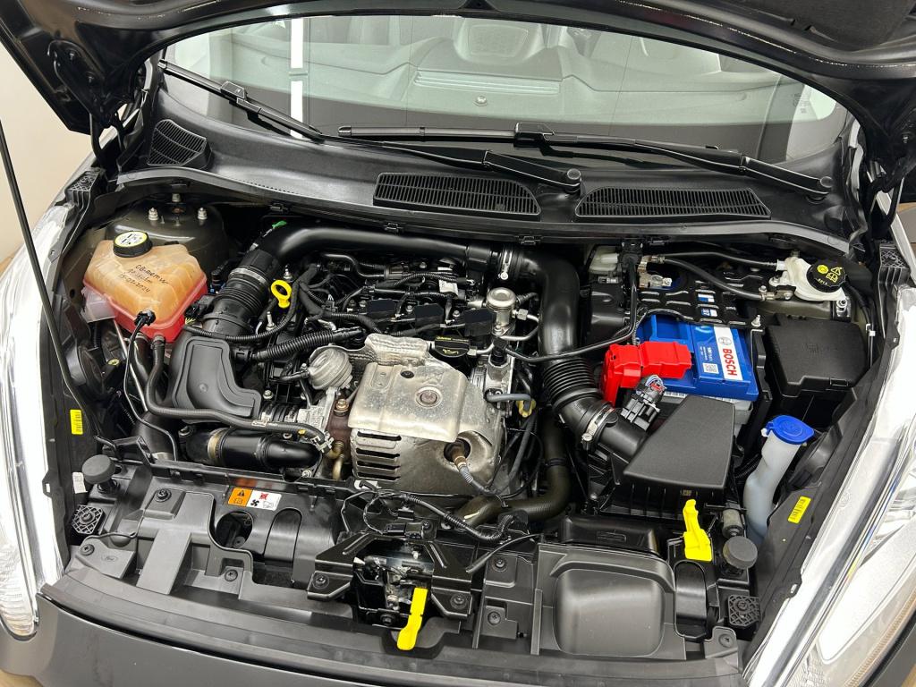 Ford Fiesta occasion 1.0 ecoboost titanium | zwart | tweedehands ford fiest