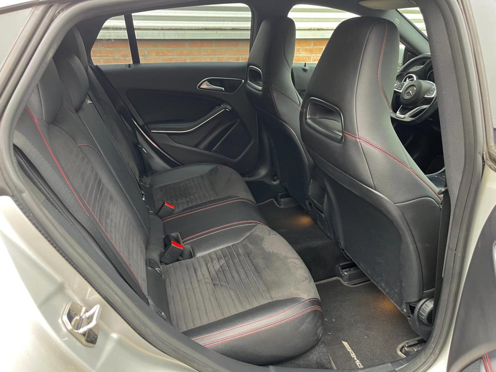 Mercedes-Benz Cla shooting brake 180 ambition amg edition | orig. nl | trek