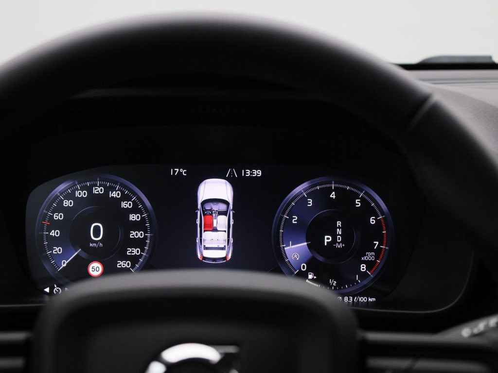 Volvo XC40 1.5 t3 momentum | automaat | lmv | navigatie | virtual cockpit |