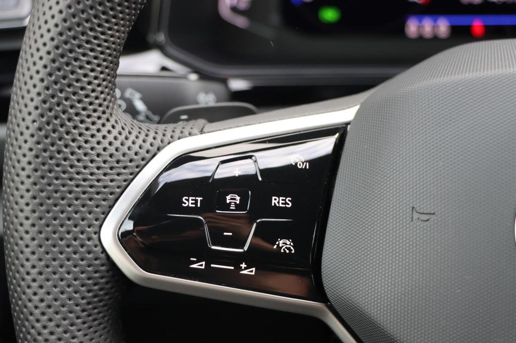 Volkswagen T-roc 1.5 tsi r-line 150pk dsg7