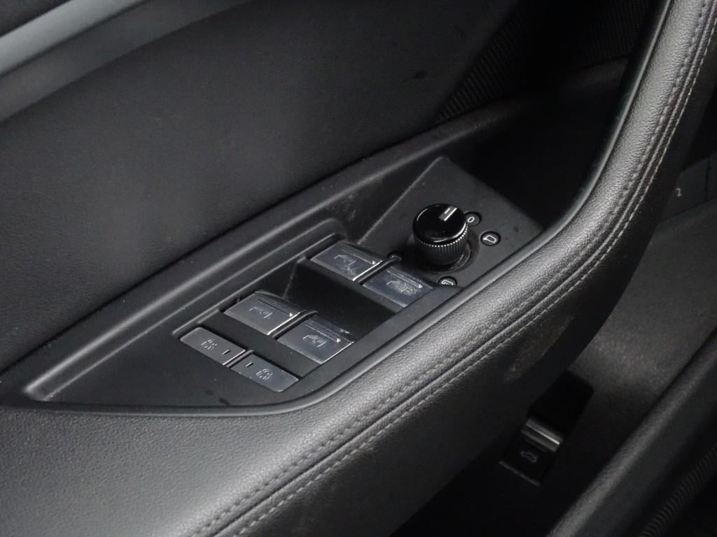 Audi E-tron e-tron 50 quattro launch edition plus 71 kwh | pano | trekhaak 