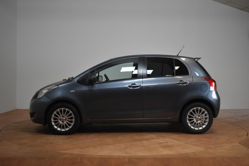 Toyota Yaris 1.3 vvti dynamic