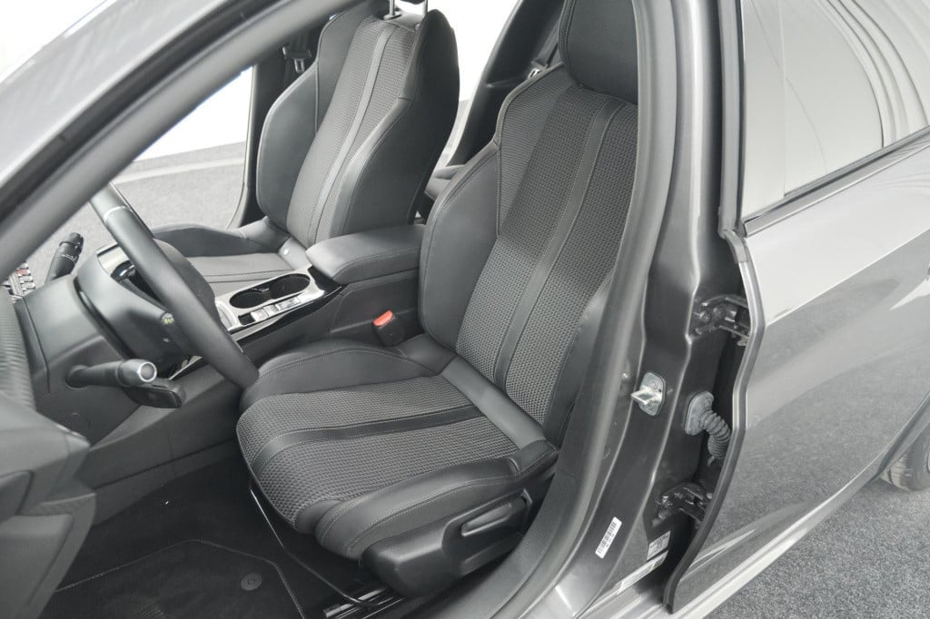 Peugeot 208 puretech 100 gt | camera | adaptieve cruise control | navigatie