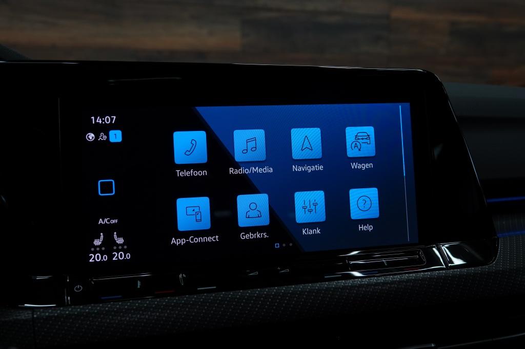 Volkswagen Golf r-line 1.5 etsi r-line | pano | iq-lights | acc | led |