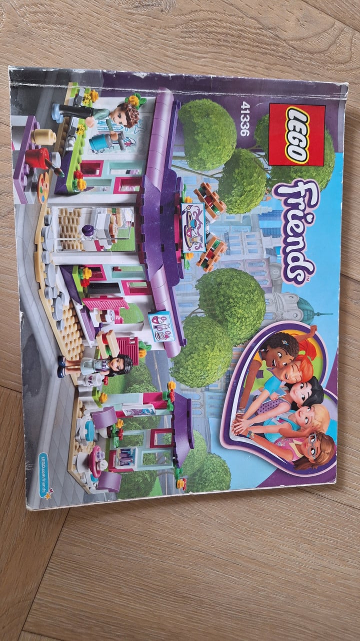 Lego friends Emma's kunstcafe 41336
