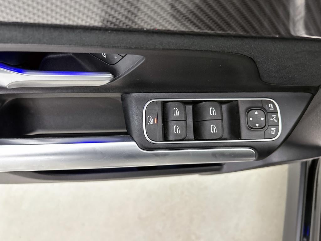 Mercedes-Benz Gla-klasse 200 amg line | sfeerverlichting | panoramadak | cr