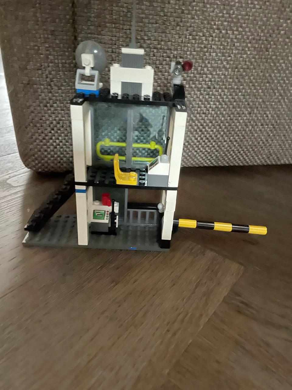 City lego: Politiecommandocentrum 7743