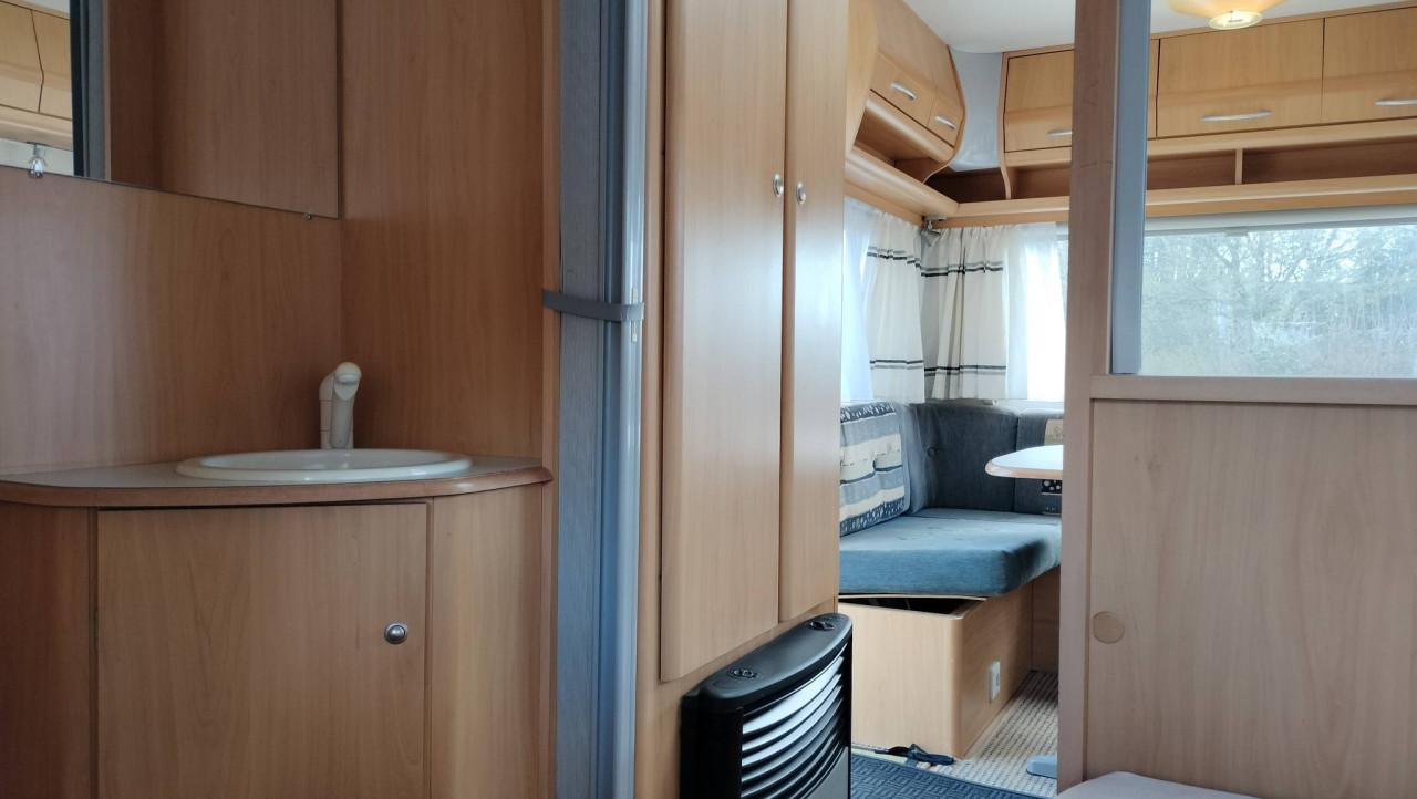 Beyerland 460 met voortent en luifel