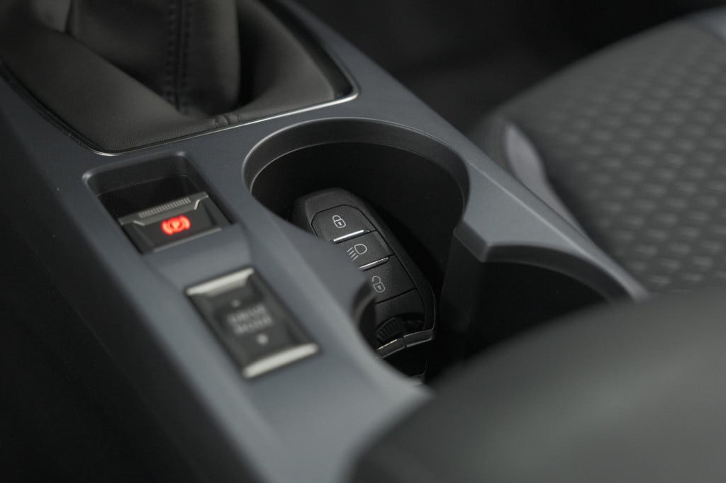 Peugeot 2008 puretech 130 allure | camera | apple carplay | navigatie | par