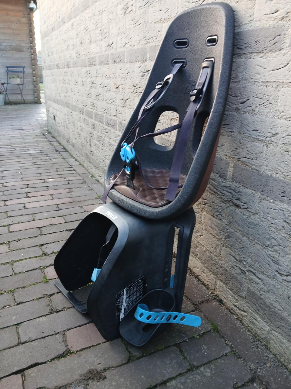 Achterzitje Stoeltje fiets Thule yepp nexxt maxi