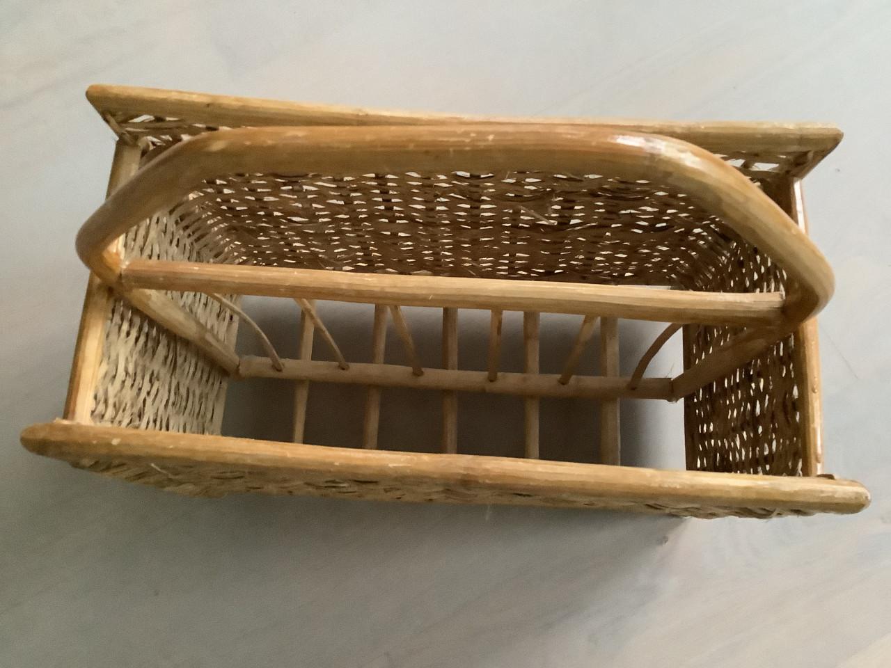 Rieten / Rotan lectuur mand