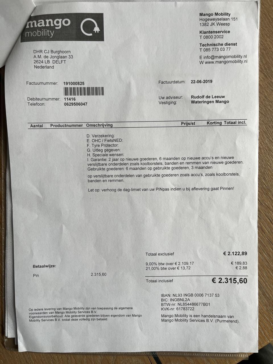 Mango Carbon de Luxe Scootmobile