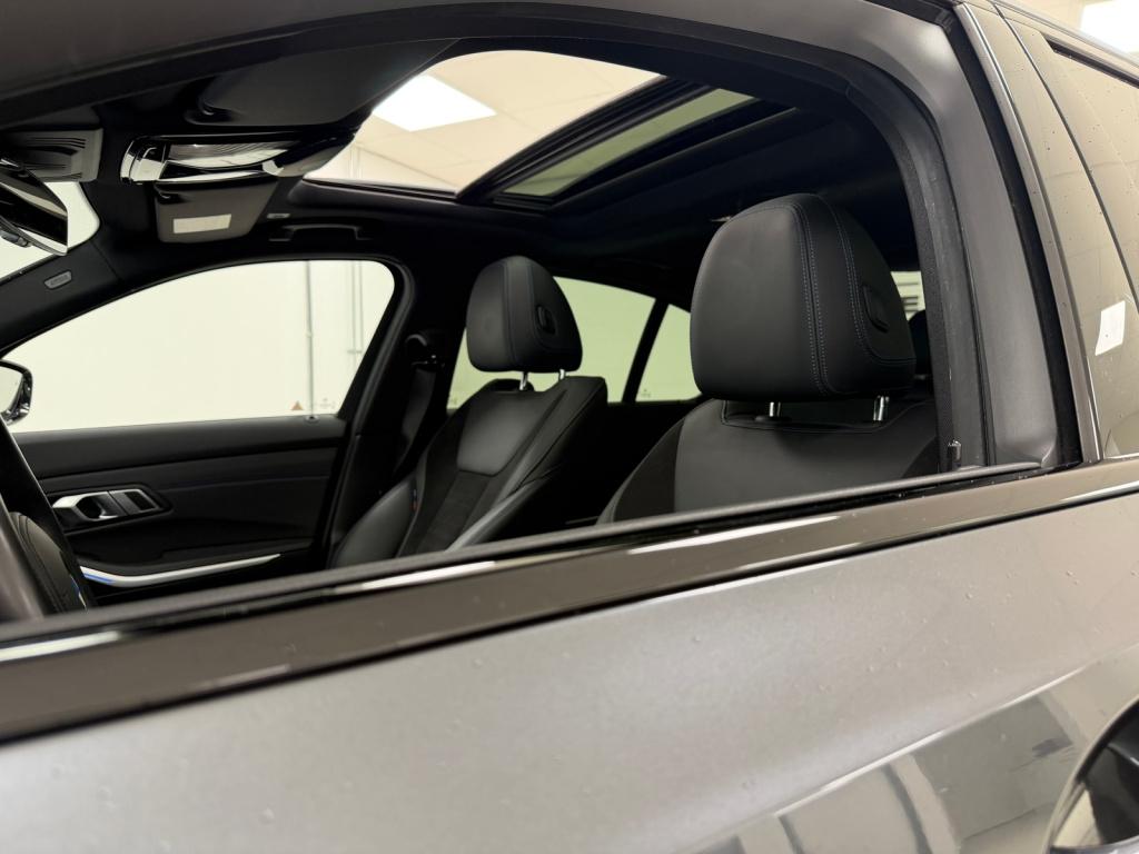 BMW 3-serie 330e m-sport | schuif/kanteldak | elektrische stoelen | verwarm