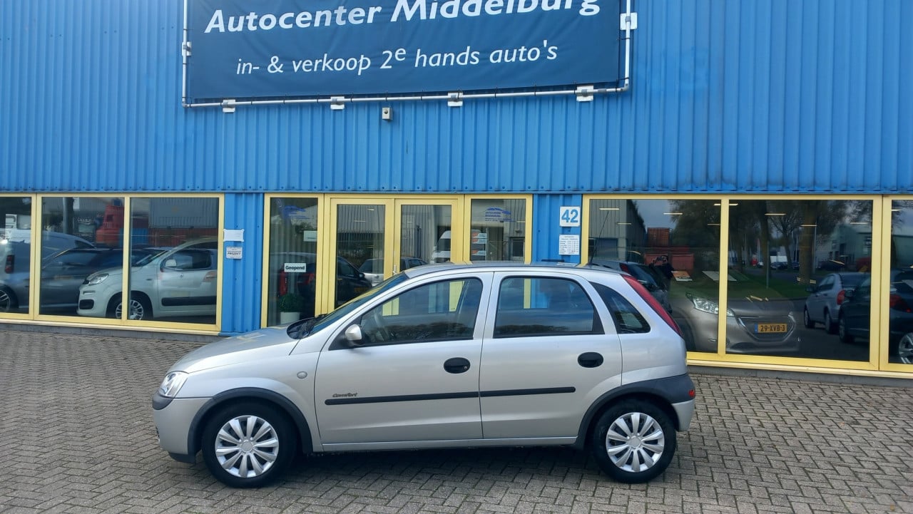 Opel Corsa C 1.2 16V Automaat !!!! 5drs bj:2002 97.000km i.z.g.st