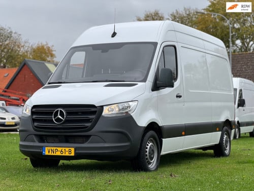 Mercedes-Benz Sprinter 211 cdi l2h2//mbux//pdc//3-zits