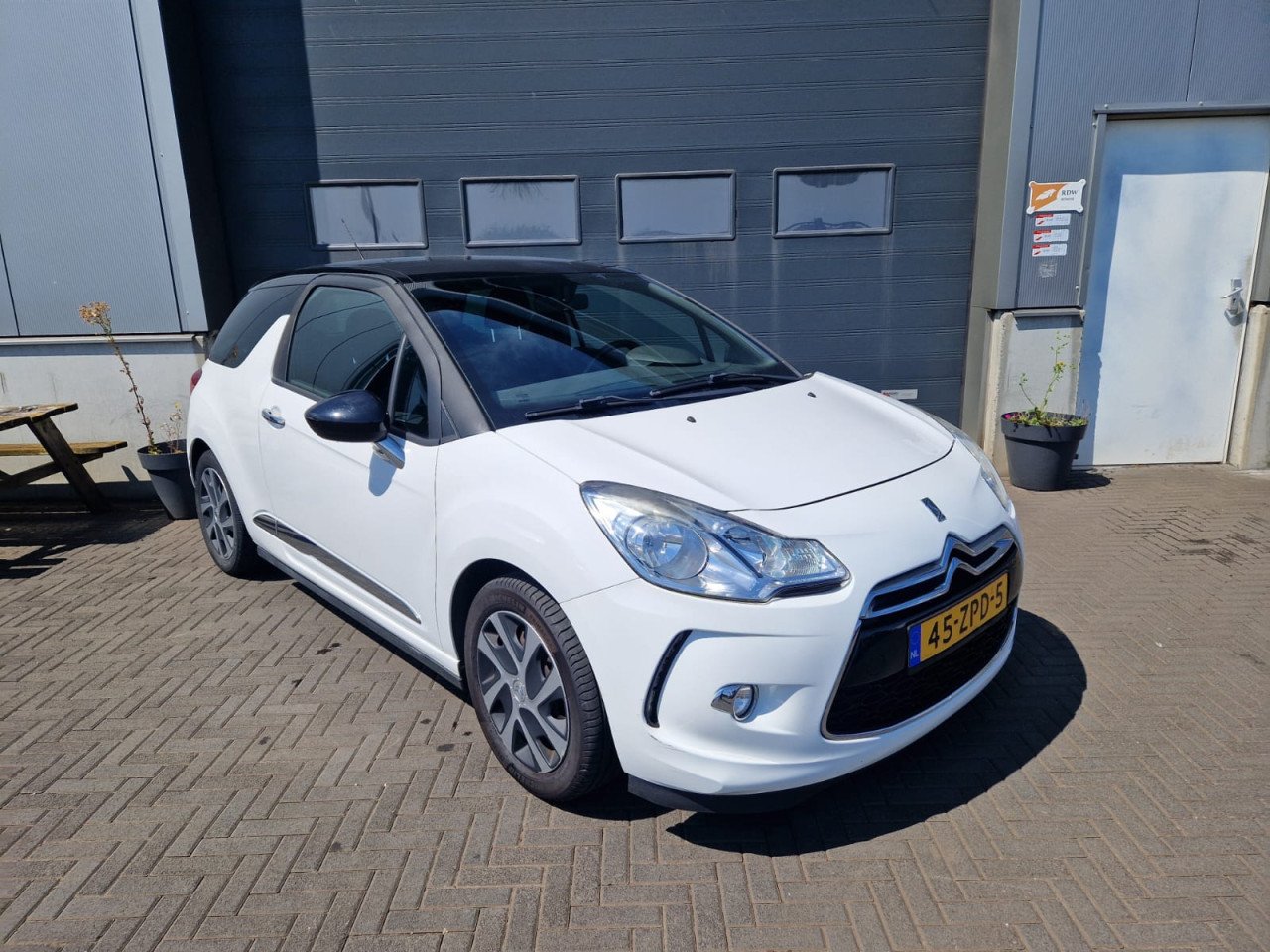 TE KOOP CITROEN DS3 1.2 VTI EURO 5