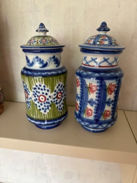 2 keramieken potten met deksel, 15,-€