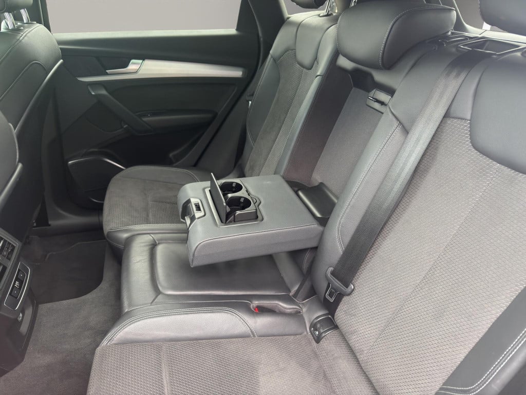 Audi Q5 55 tfsi e quattro competition s-line | luchtvering | head-up | 20"|