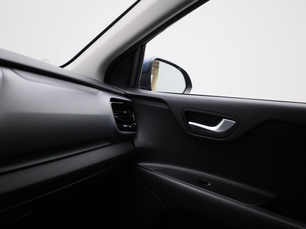 Kia Stonic 1.0 t-gdi mhev dynamicline | lmv | parkeer sensoren | cruise con